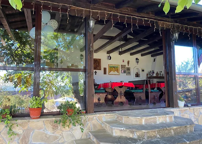 Πανσιόν Debar *