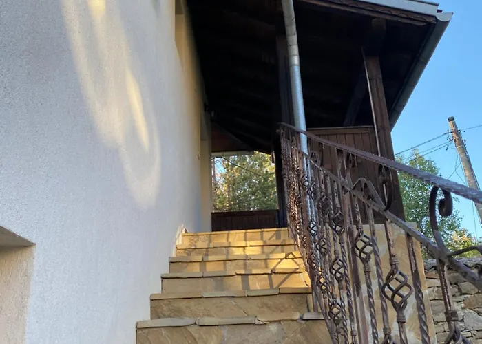 Debar Πανσιόν