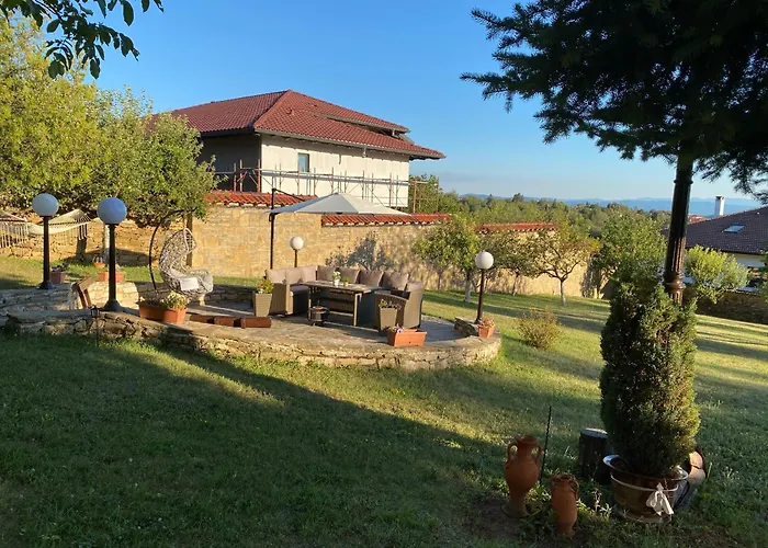 Debar Πανσιόν *